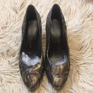 Sparkly heels size 8